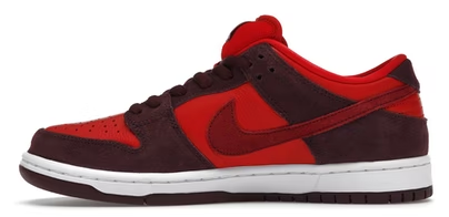 NIKE SB DUNK LOW CHERRY